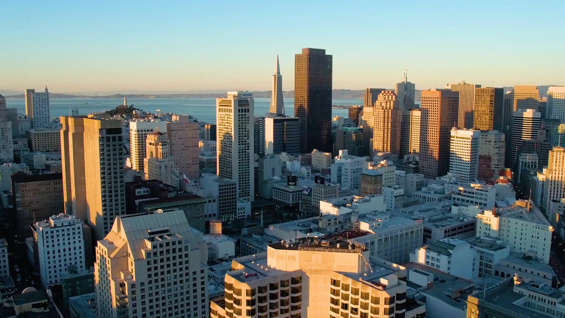 videoblocks-downtown-san-francisco-and-bay-at-sunset_rngo3mn-3g_1080__D_16.jpeg